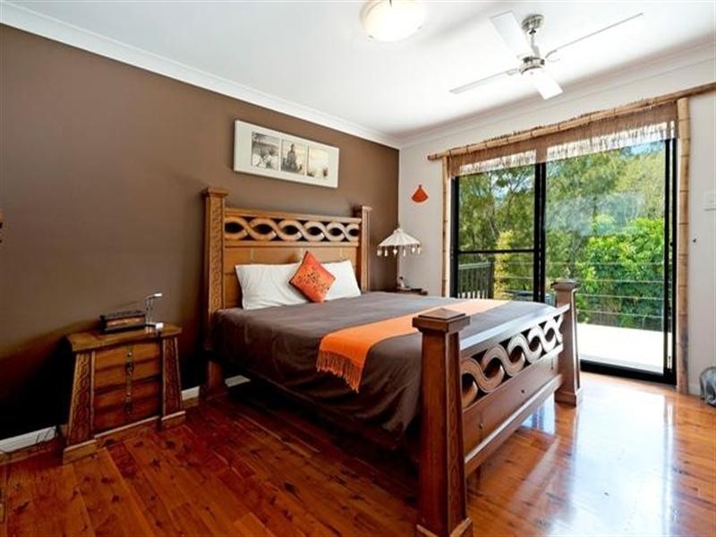 19 Lakeshore Drive, Helensvale QLD 4212