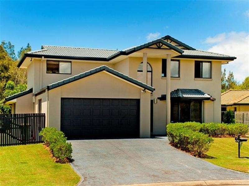 19 Lakeshore Drive, Helensvale QLD 4212