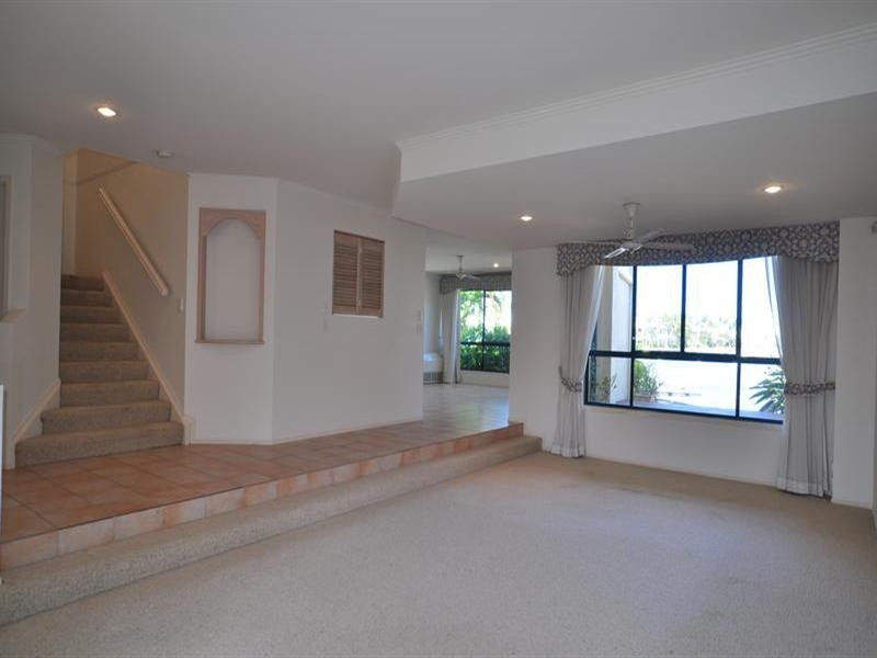 3/87 Morala Avenue, Runaway Bay QLD 4216