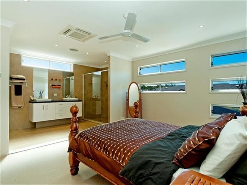 69/19 Santa Barbara Road, Hope Island QLD 4212