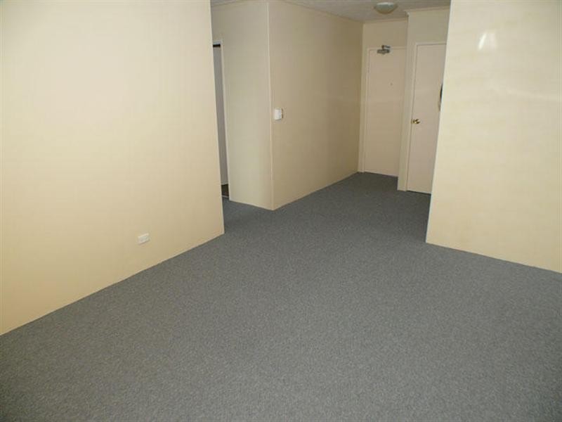 8 2916 Gold Coast Highway, Surfers Paradise QLD 4217