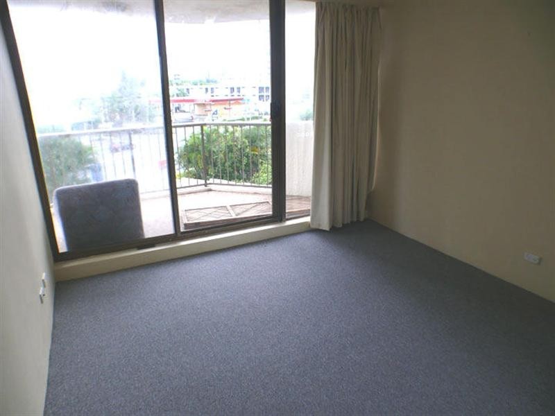 8 2916 Gold Coast Highway, Surfers Paradise QLD 4217