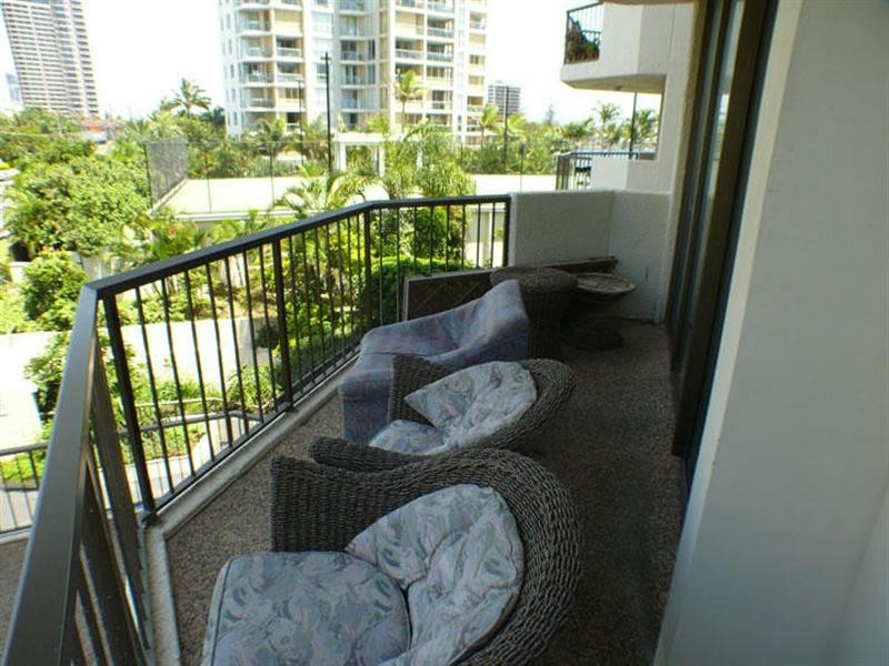 8 2916 Gold Coast Highway, Surfers Paradise QLD 4217