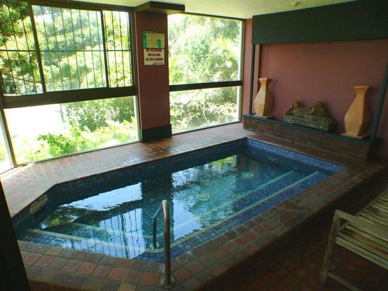 8 2916 Gold Coast Highway, Surfers Paradise QLD 4217