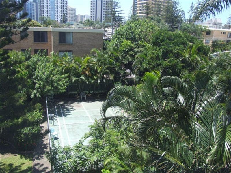 8 2916 Gold Coast Highway, Surfers Paradise QLD 4217