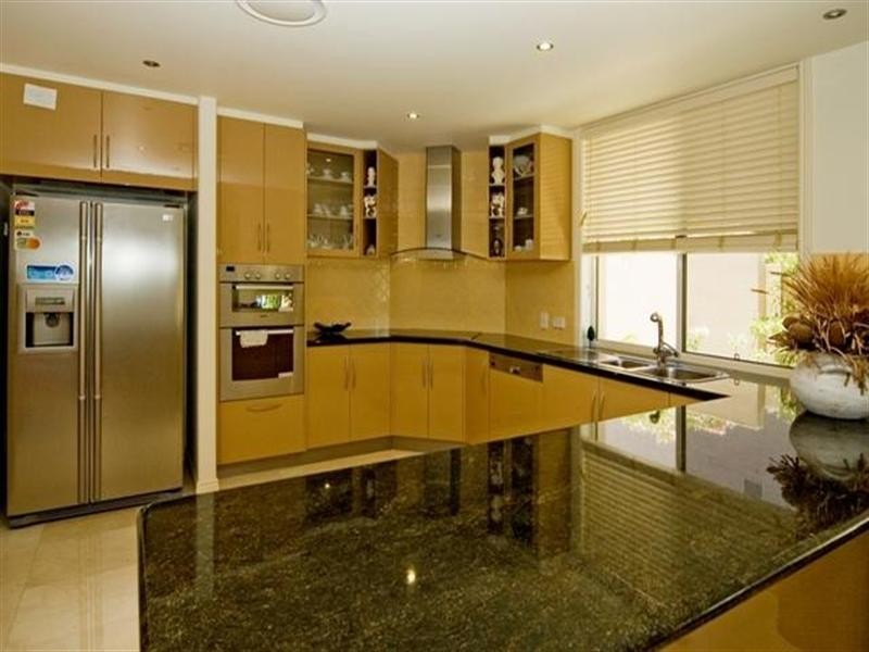 3125 Riverleigh Drive, Hope Island QLD 4212