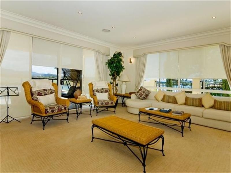 3125 Riverleigh Drive, Hope Island QLD 4212