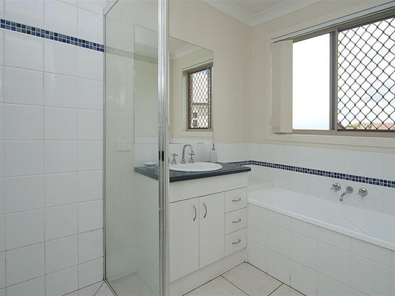 23 Lakeview Drive, Logan Reserve QLD 4133