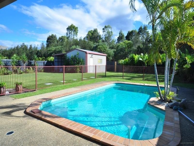 16 Westpark Court, Helensvale QLD 4212