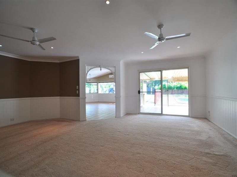 16 Westpark Court, Helensvale QLD 4212