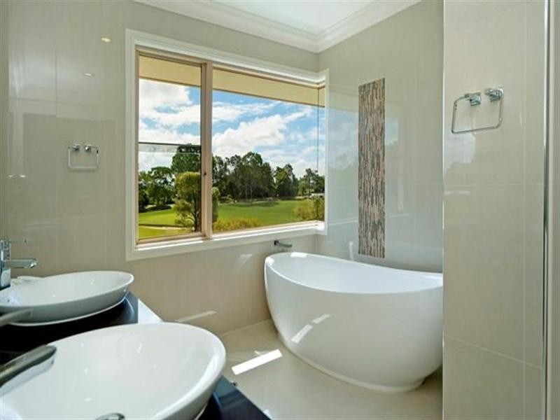 9104 Peter Senior Drive, Hope Island QLD 4212