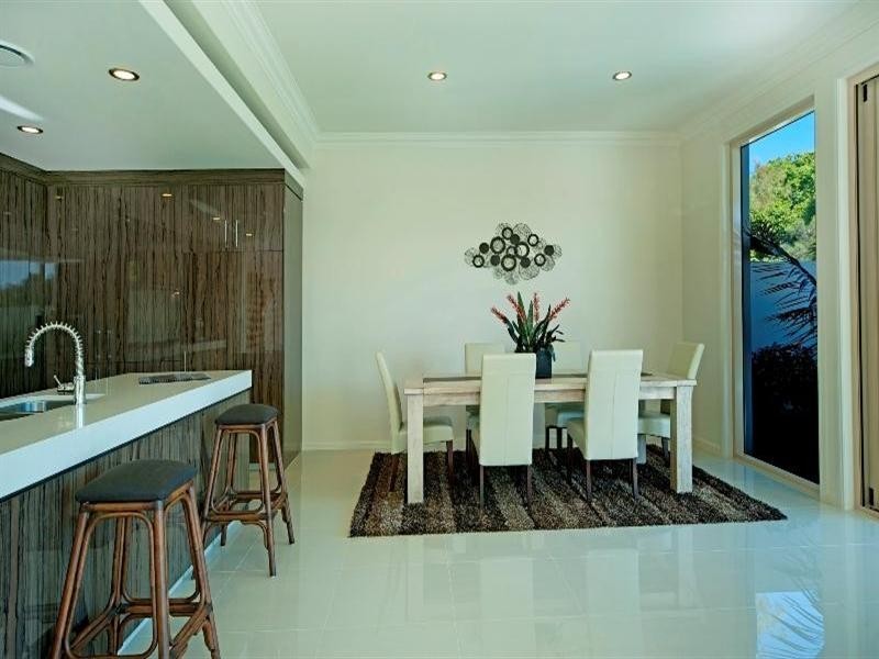 9104 Peter Senior Drive, Hope Island QLD 4212
