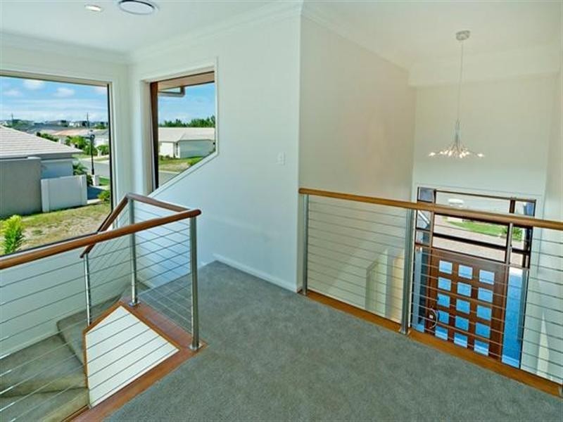 9104 Peter Senior Drive, Hope Island QLD 4212