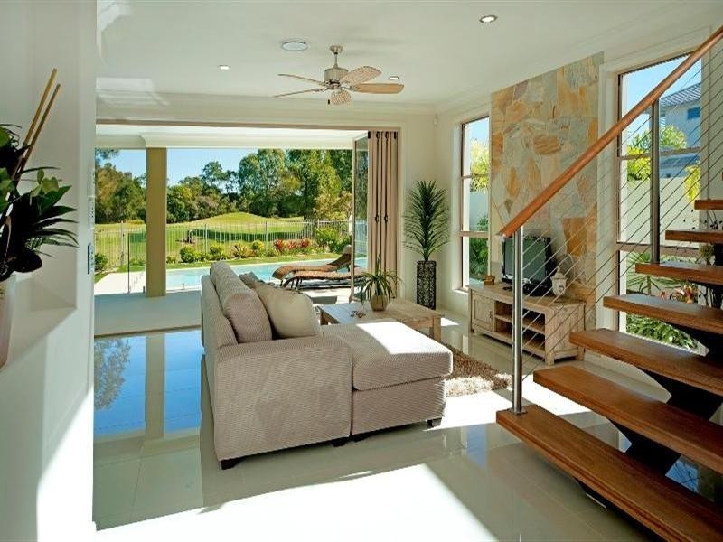 9104 Peter Senior Drive, Hope Island QLD 4212