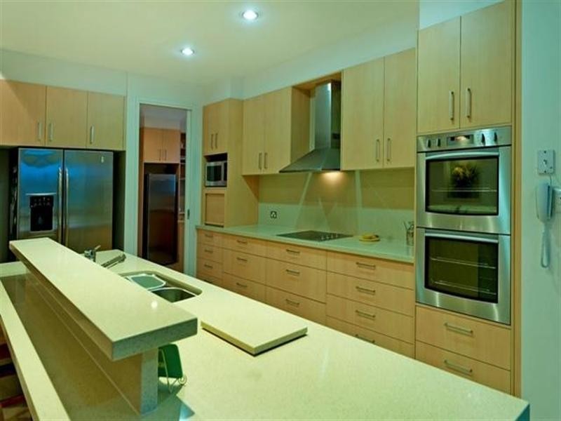 2327 Cressbrook Drive, Hope Island QLD 4212
