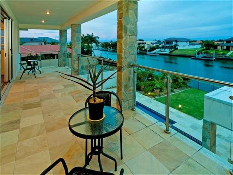 2327 Cressbrook Drive, Hope Island QLD 4212