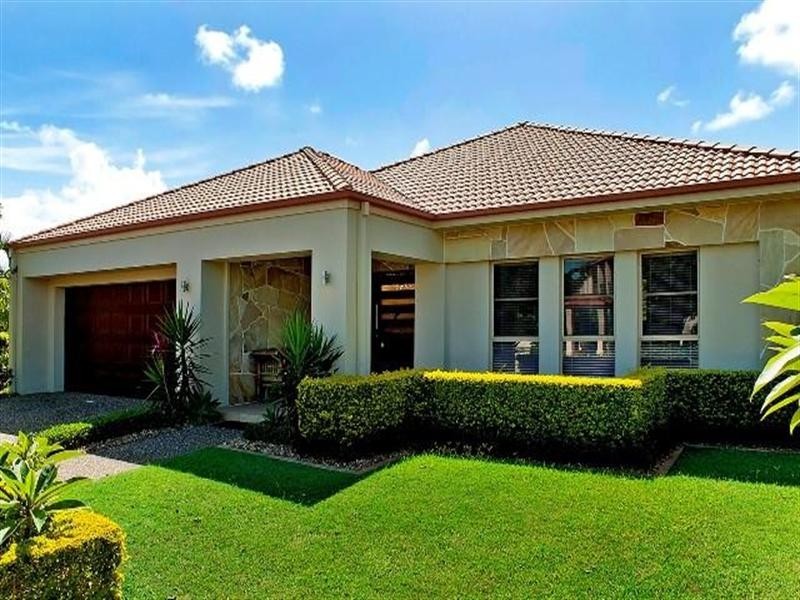 1678 Riverdale Drive, Hope Island QLD 4212