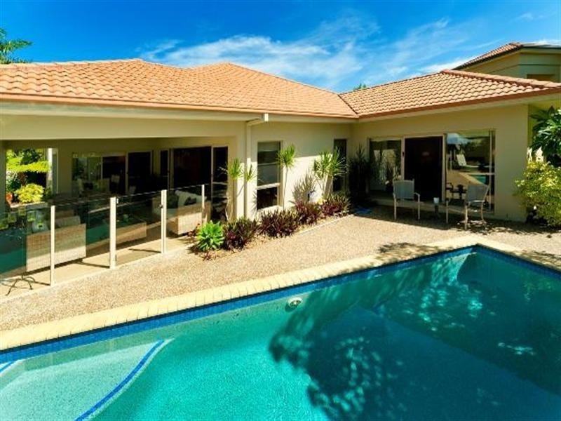 1678 Riverdale Drive, Hope Island QLD 4212