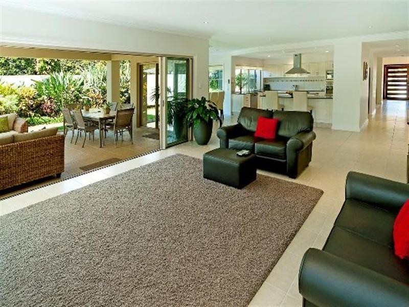 1678 Riverdale Drive, Hope Island QLD 4212