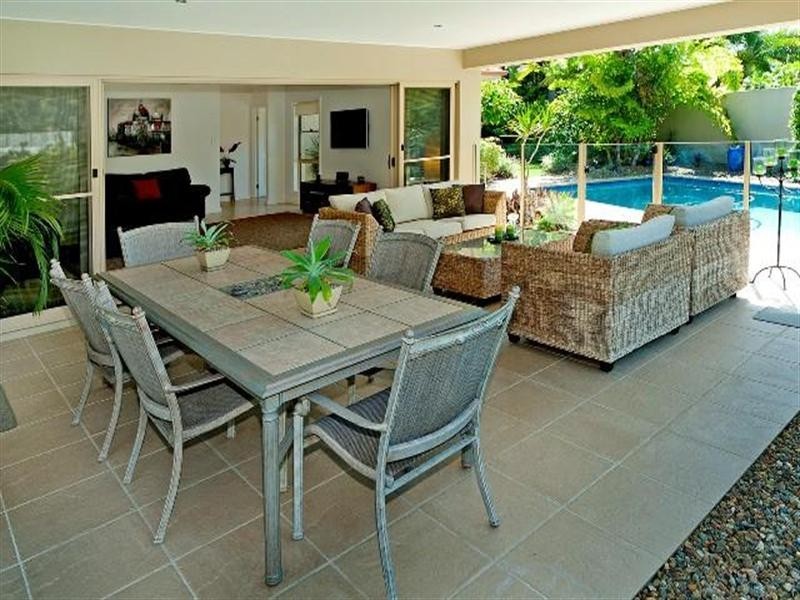 1678 Riverdale Drive, Hope Island QLD 4212