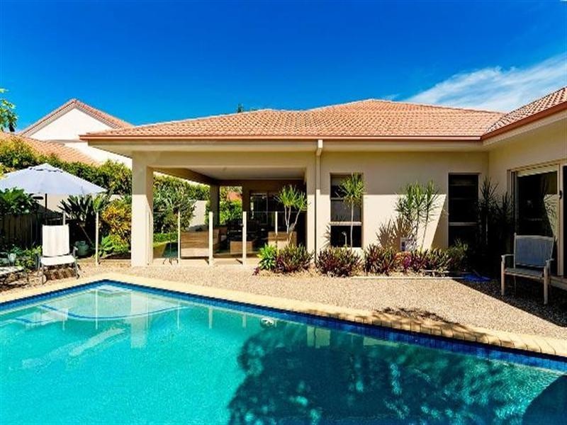 1678 Riverdale Drive, Hope Island QLD 4212