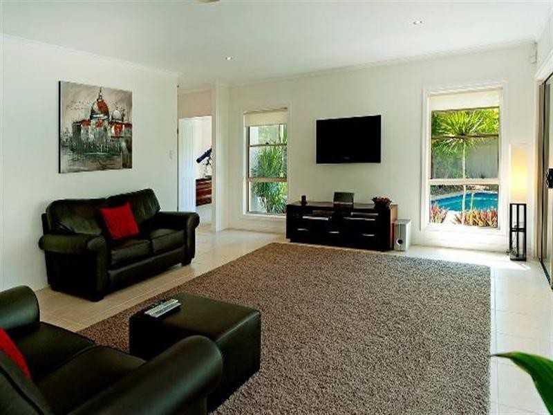 1678 Riverdale Drive, Hope Island QLD 4212