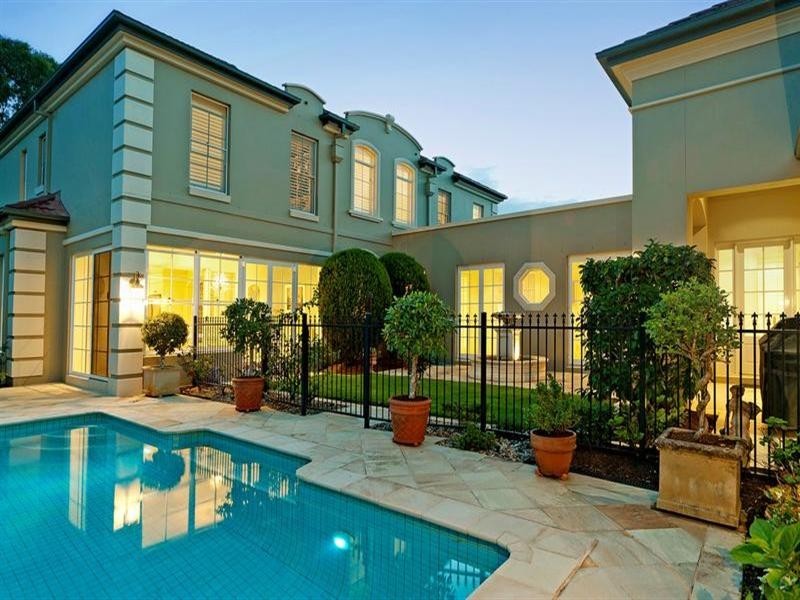 3187 Riverleigh Drive, Hope Island QLD 4212