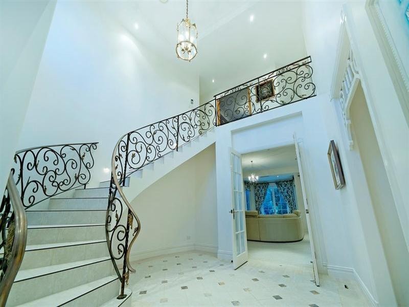 3187 Riverleigh Drive, Hope Island QLD 4212