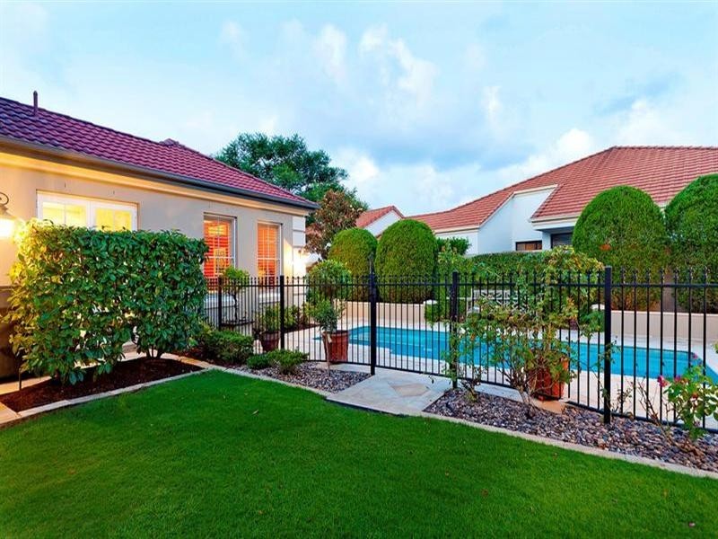 3187 Riverleigh Drive, Hope Island QLD 4212