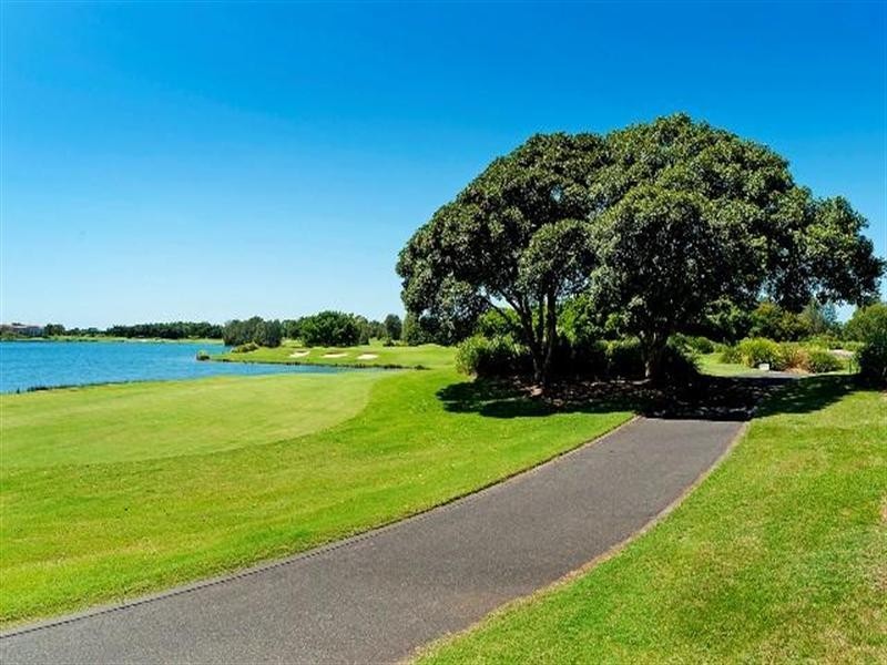 8331 Magnolia Drive East, Hope Island QLD 4212