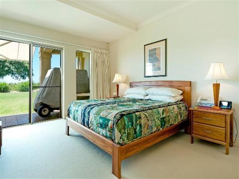 8331 Magnolia Drive East, Hope Island QLD 4212