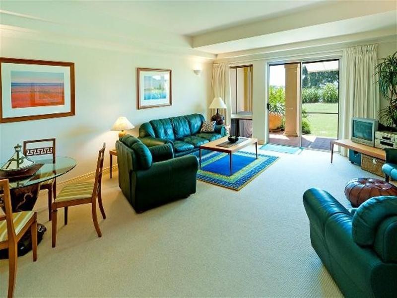 8331 Magnolia Drive East, Hope Island QLD 4212