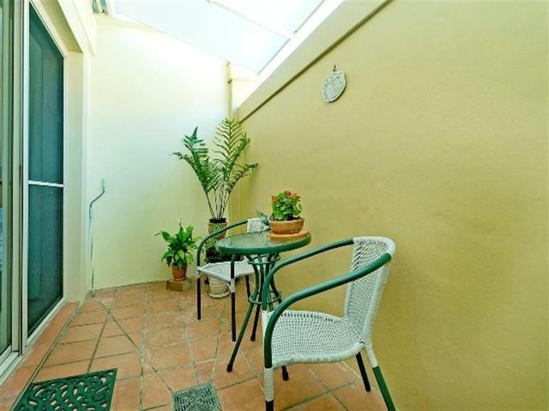 8331 Magnolia Drive East, Hope Island QLD 4212