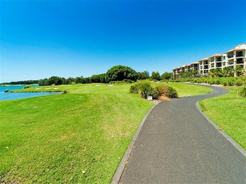 8331 Magnolia Drive East, Hope Island QLD 4212