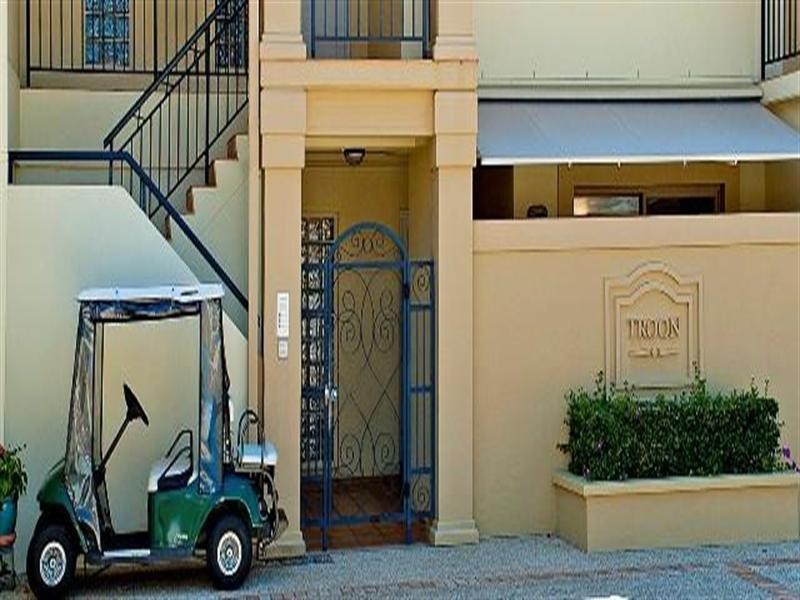 8331 Magnolia Drive East, Hope Island QLD 4212