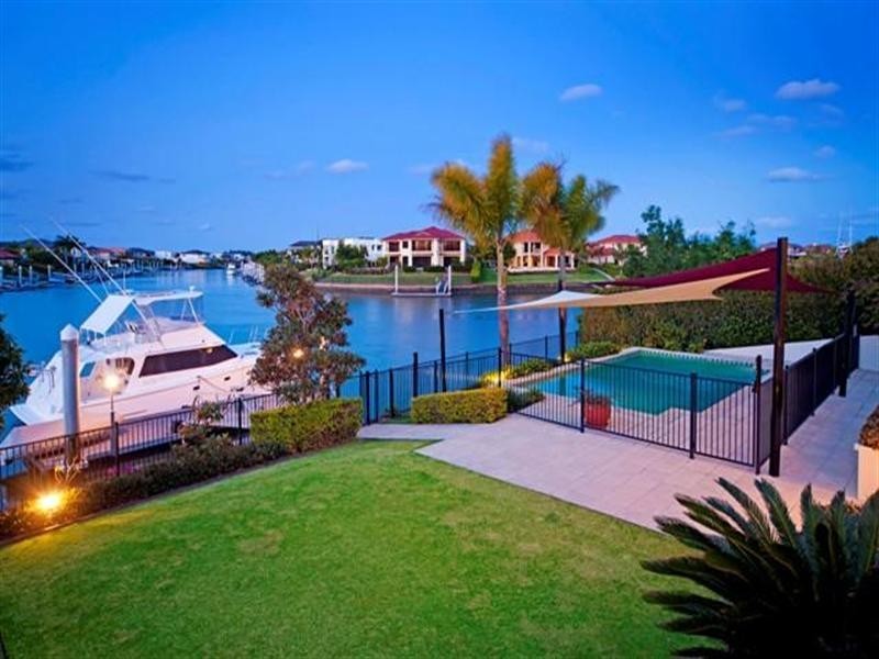 3109 Riverleigh Drive, Hope Island QLD 4212