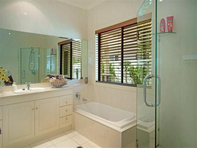 3109 Riverleigh Drive, Hope Island QLD 4212