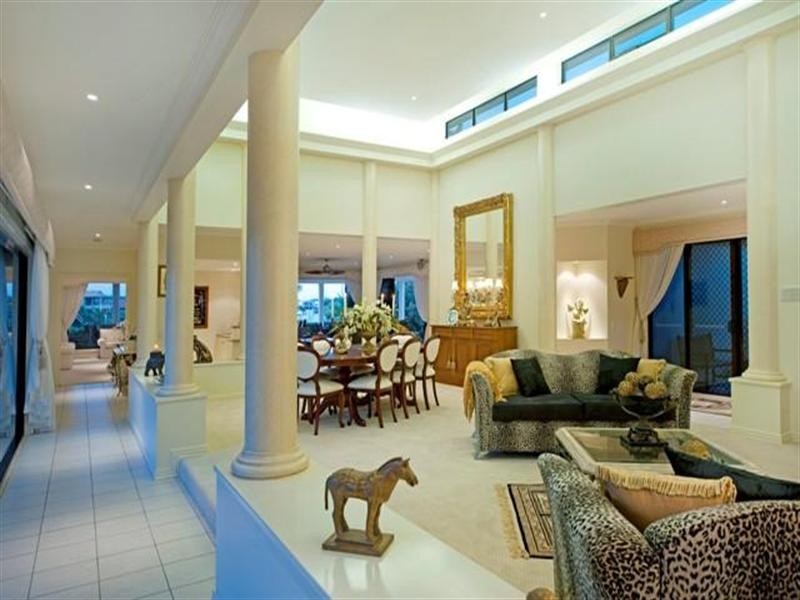 3109 Riverleigh Drive, Hope Island QLD 4212