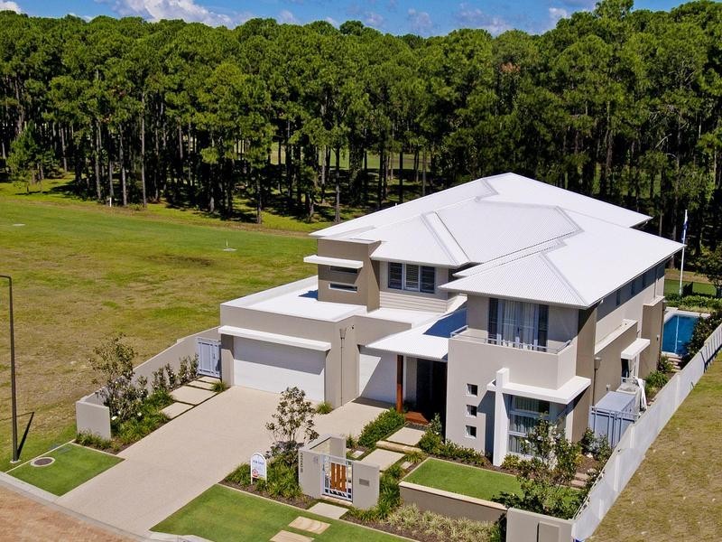 2258 Banksia Lakes Drive, Sanctuary Cove QLD 4212