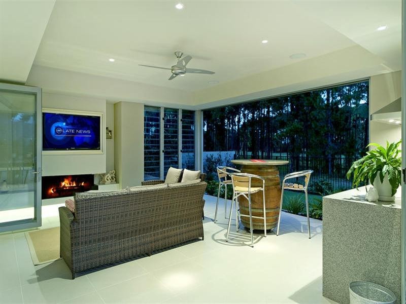 2258 Banksia Lakes Drive, Sanctuary Cove QLD 4212