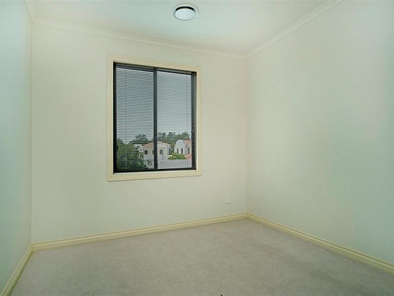 8861 Magnolia Drive, Hope Island QLD 4212