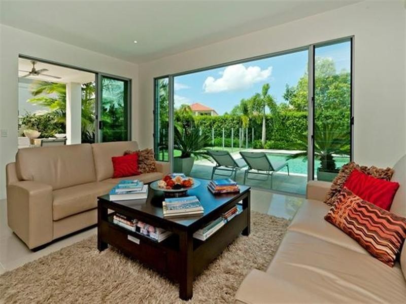 2565 Cressbrook Drive, Hope Island QLD 4212