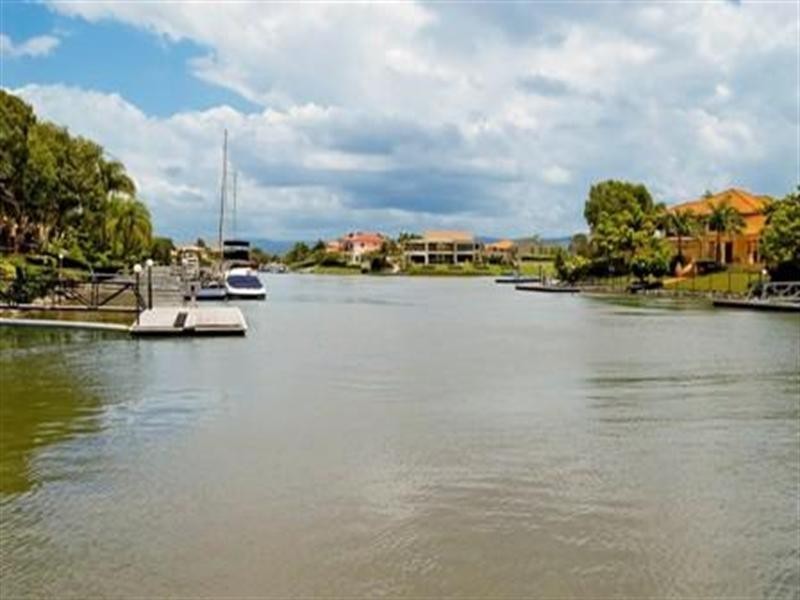 1033 Rosebank Way, Hope Island QLD 4212