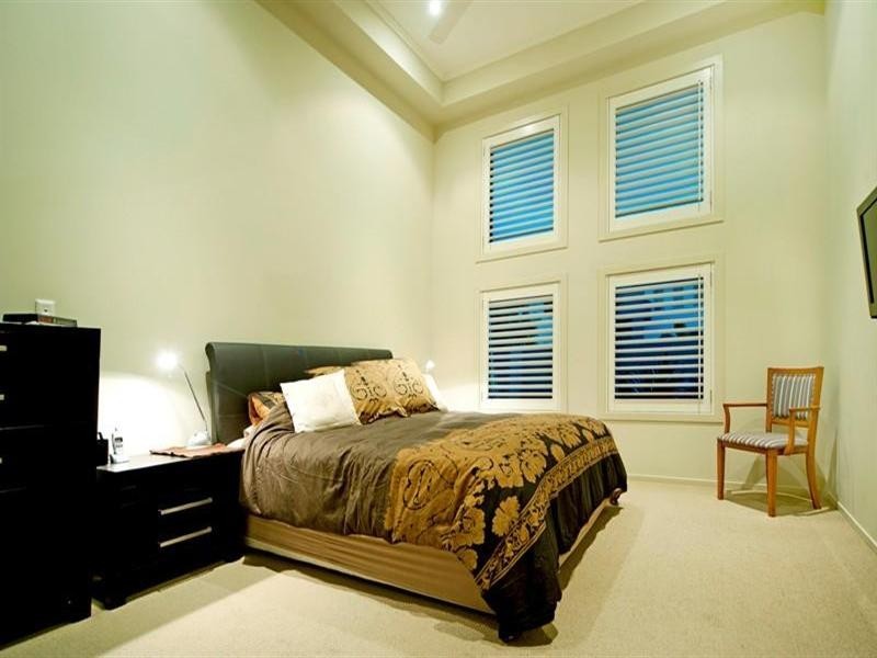 6162 Lugano Drive, Hope Island QLD 4212