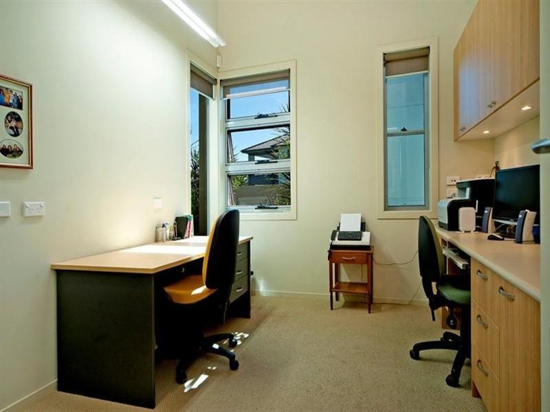 6162 Lugano Drive, Hope Island QLD 4212