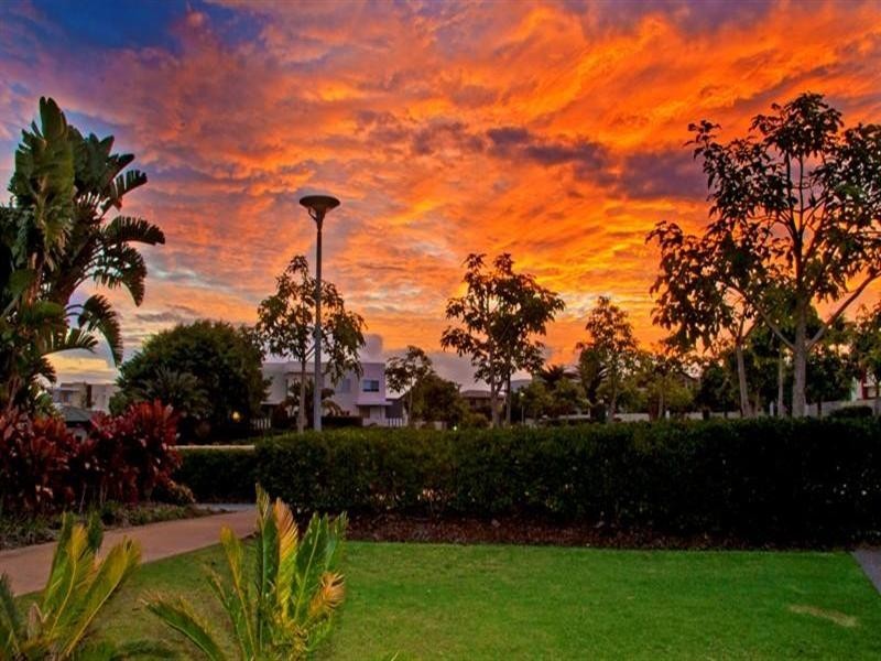 6162 Lugano Drive, Hope Island QLD 4212