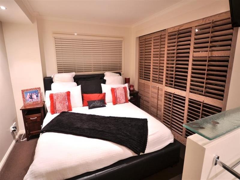 3 Buddeh Street, Hope Island QLD 4212