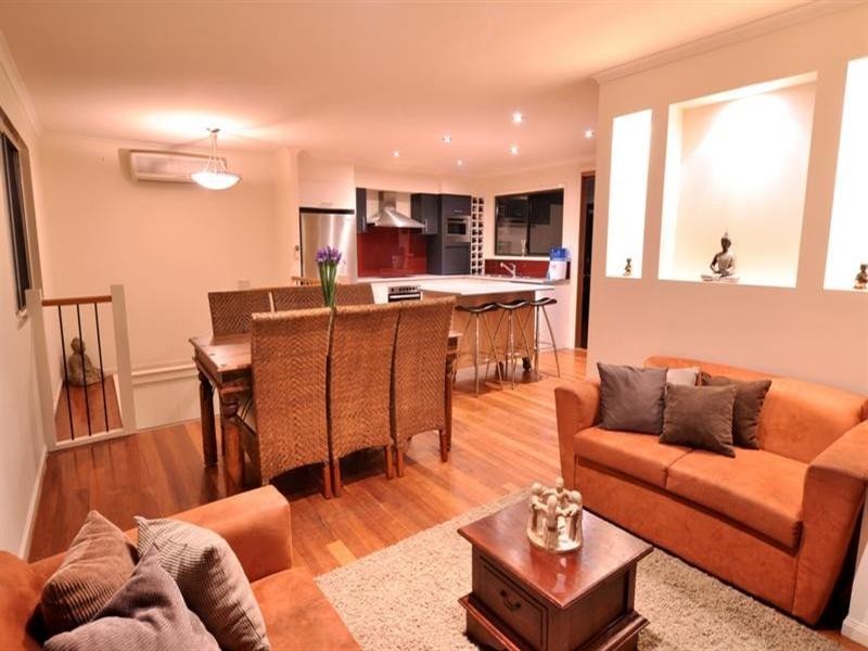 3 Buddeh Street, Hope Island QLD 4212