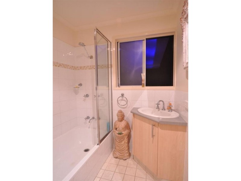3 Buddeh Street, Hope Island QLD 4212