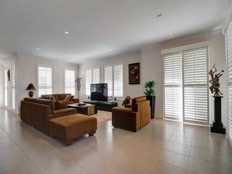 2525 Gracemere Circuit North, Hope Island QLD 4212